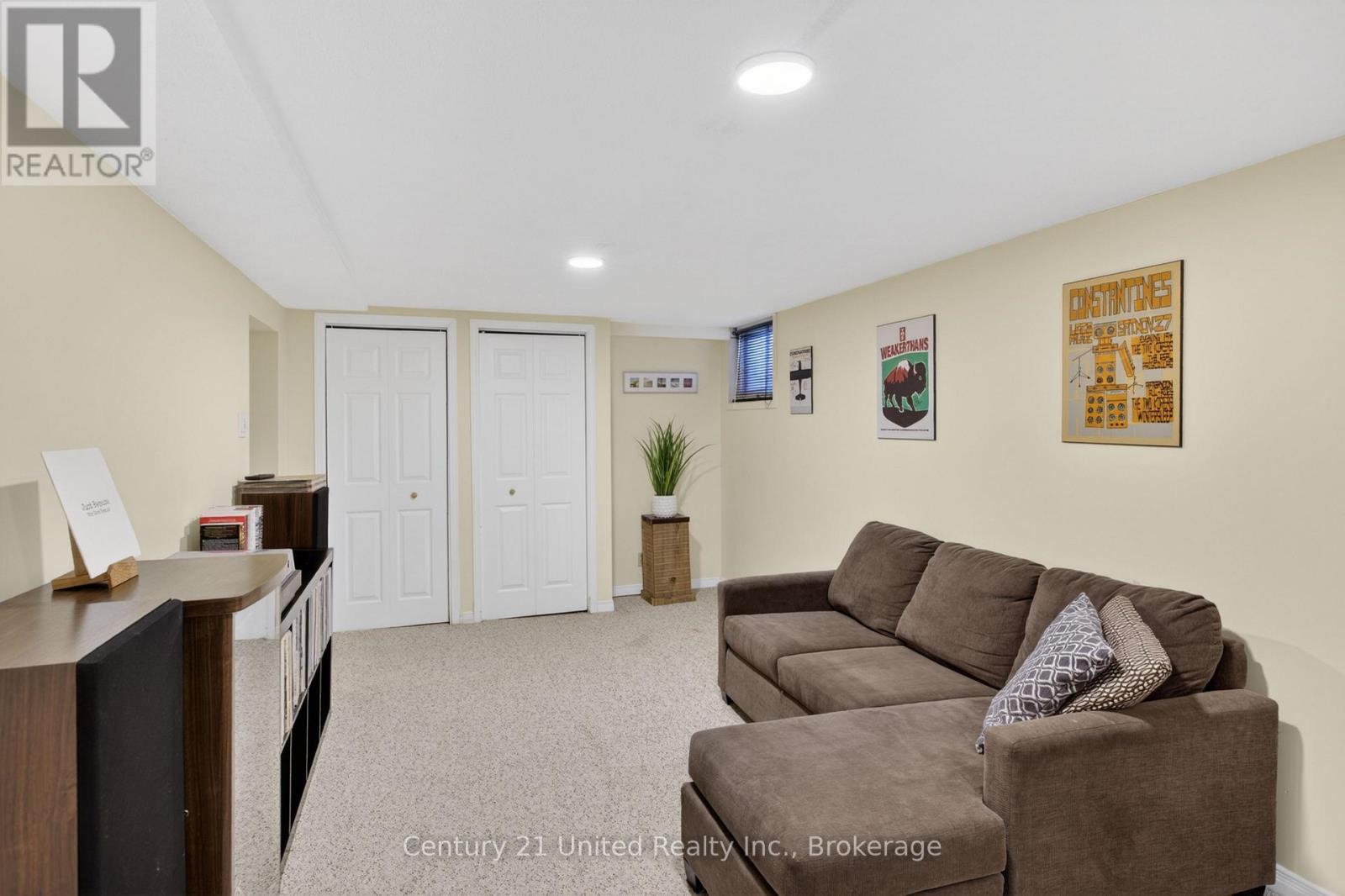 1169 DANITA BOULEVARD - Image 32