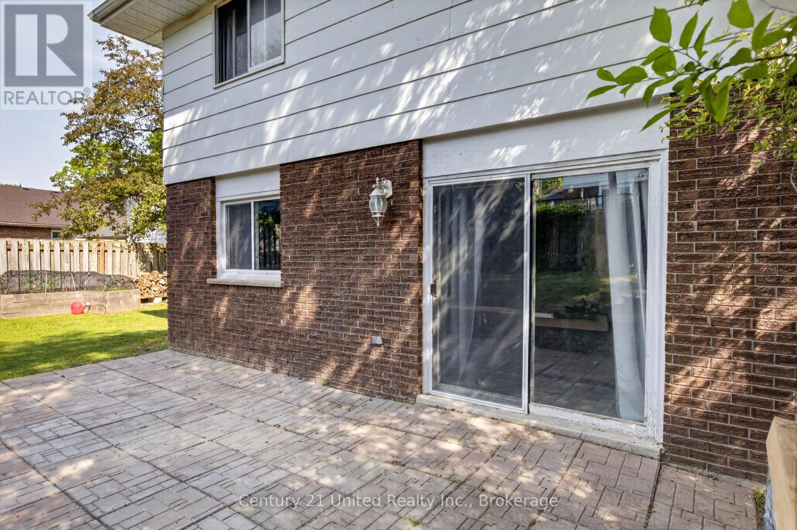 1169 DANITA BOULEVARD - Image 37