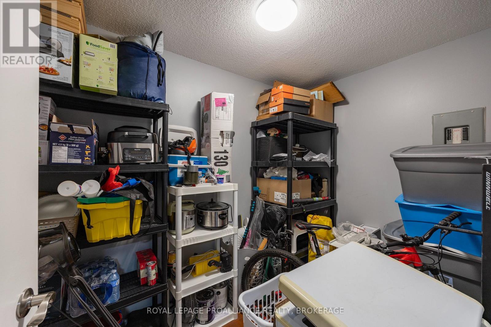 #201 580 ARMSTRONG ROAD - 39