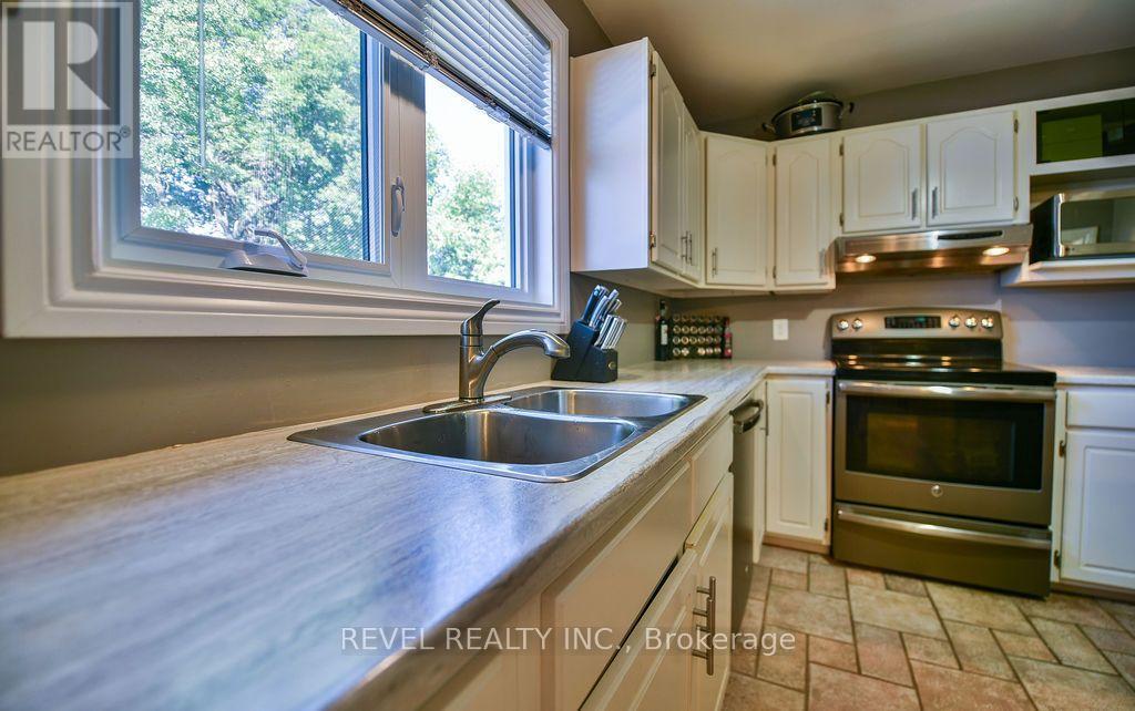 149 GIRDWOOD CRESCENT - 12
