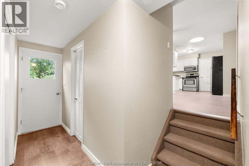 98 Cardinal CRESCENT - Image 17