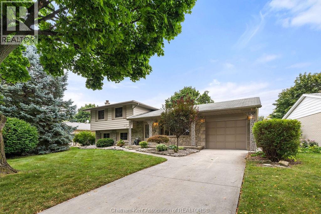 98 Cardinal CRESCENT - 2