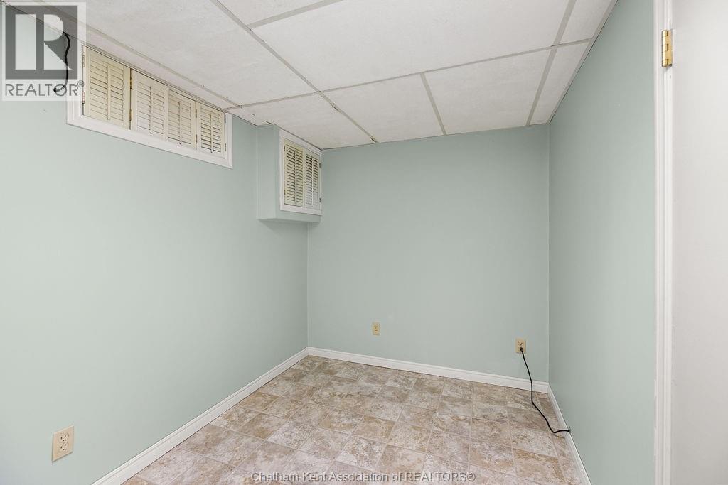 98 Cardinal CRESCENT - Image 25