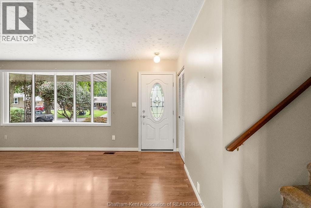 98 Cardinal CRESCENT - Image 4