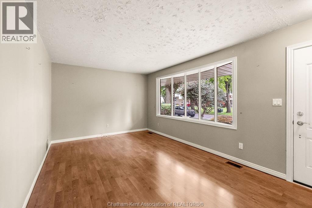 98 Cardinal CRESCENT - Image 5