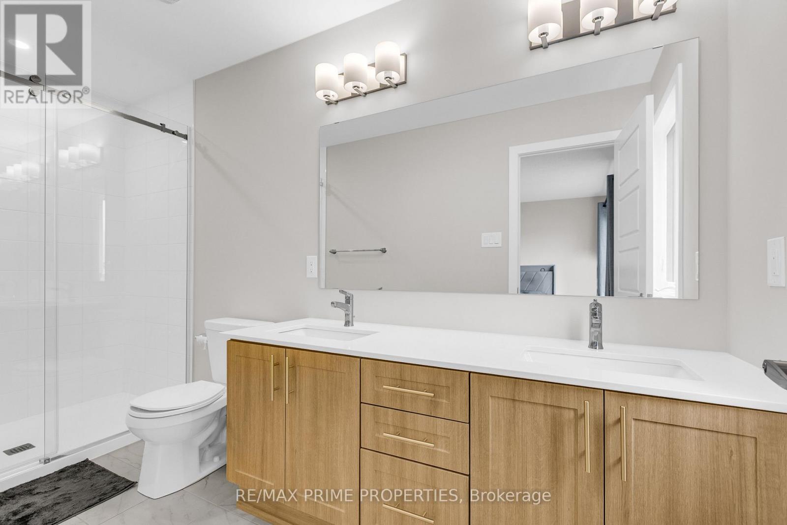 3 Bed, 4 Bath House for Sale in Ottawa – 745 HAFLINGER ROW, Ottawa – MLS# X13666654 - Image 25