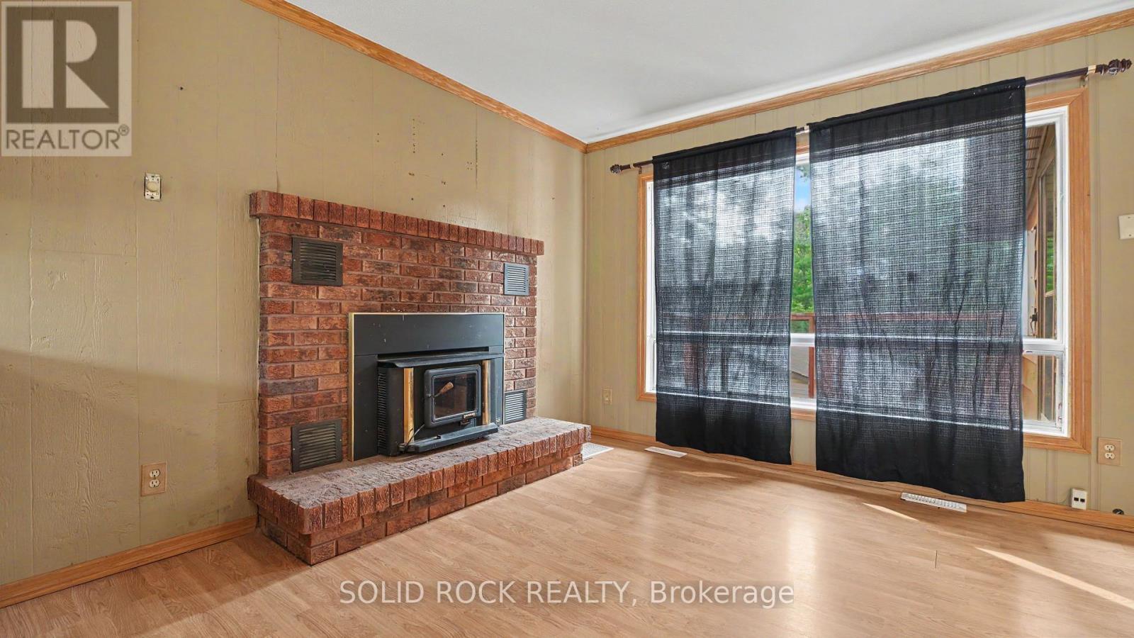 1372 VILLAGE ROAD - 12