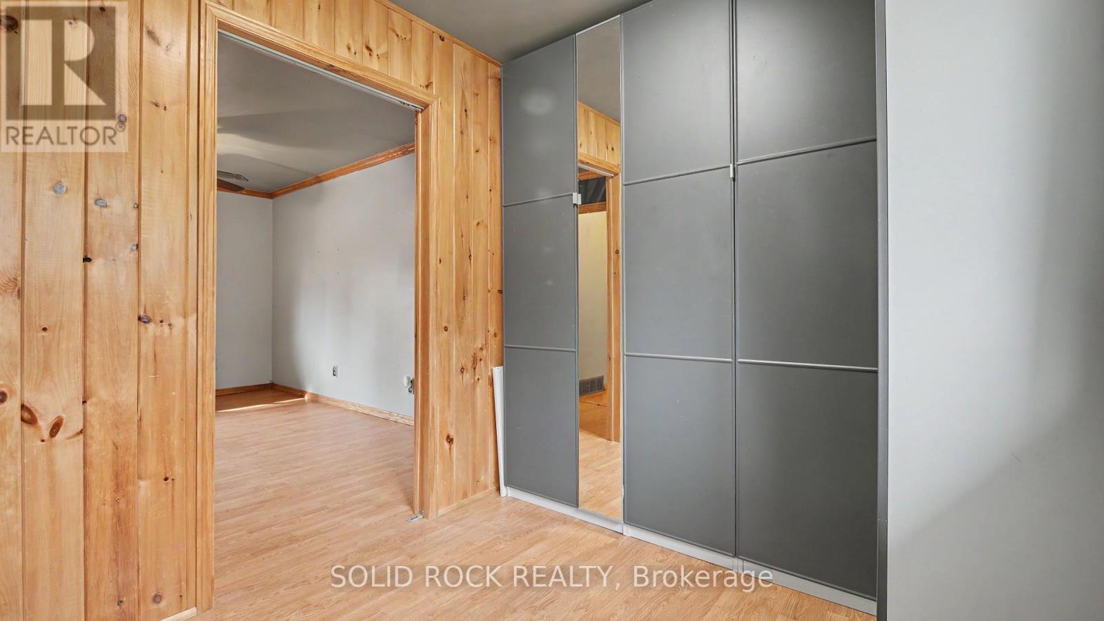 1372 VILLAGE ROAD - 25