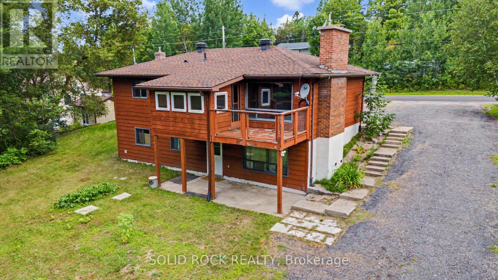 1372 VILLAGE ROAD - 38