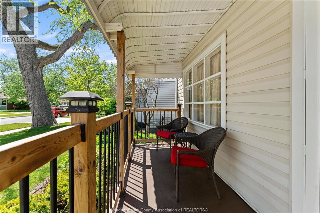 3560 BARRYMORE LANE - 4