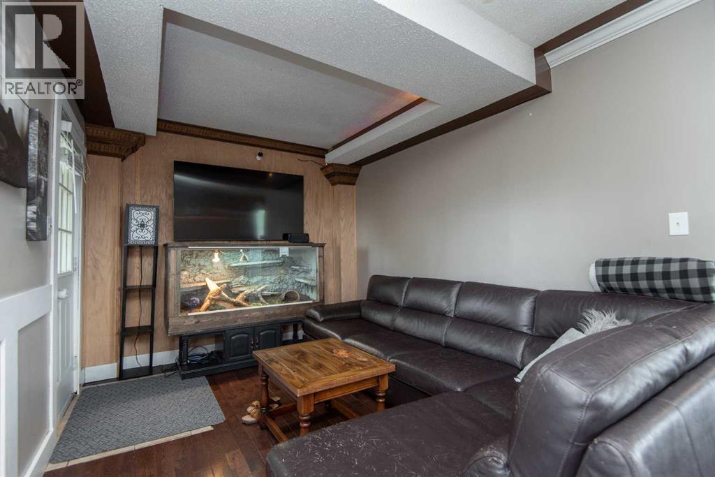 5024 49 Street - Photo 5