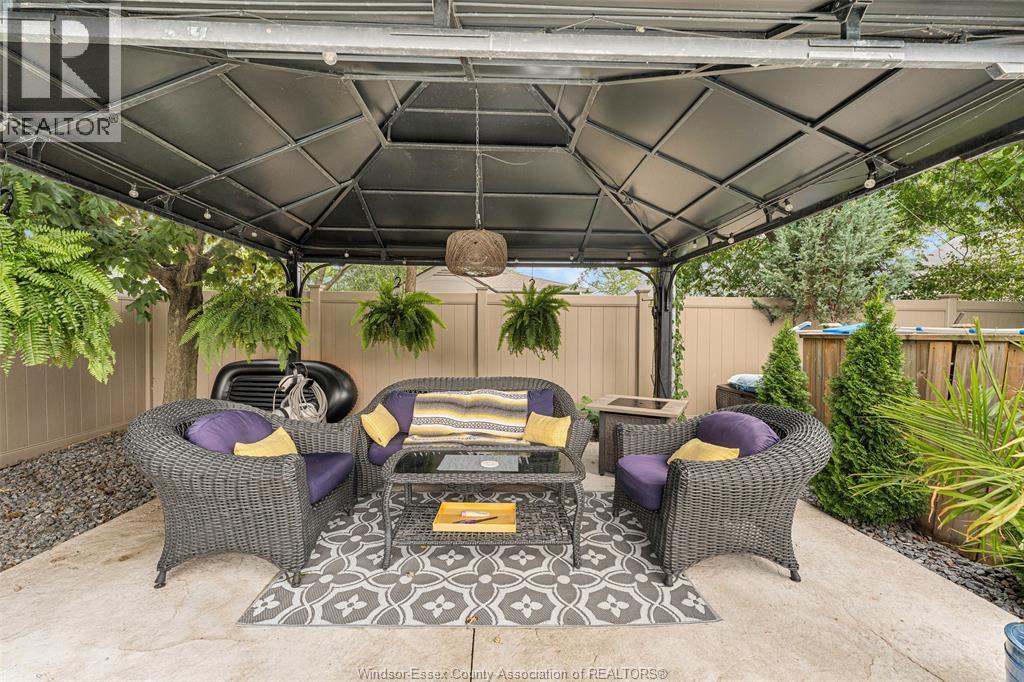 155 LANGTRY STREET - Image 34