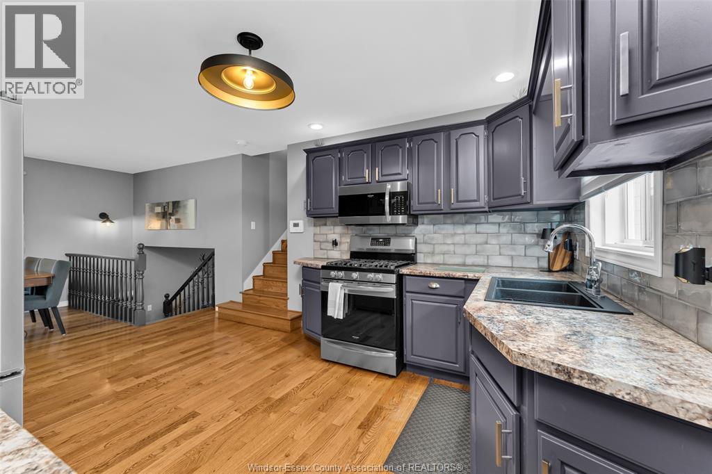 155 LANGTRY STREET - 16