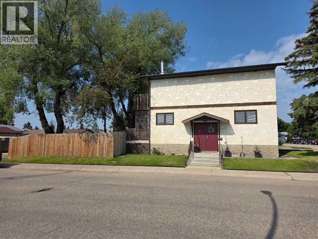 2 Nichols Crescent