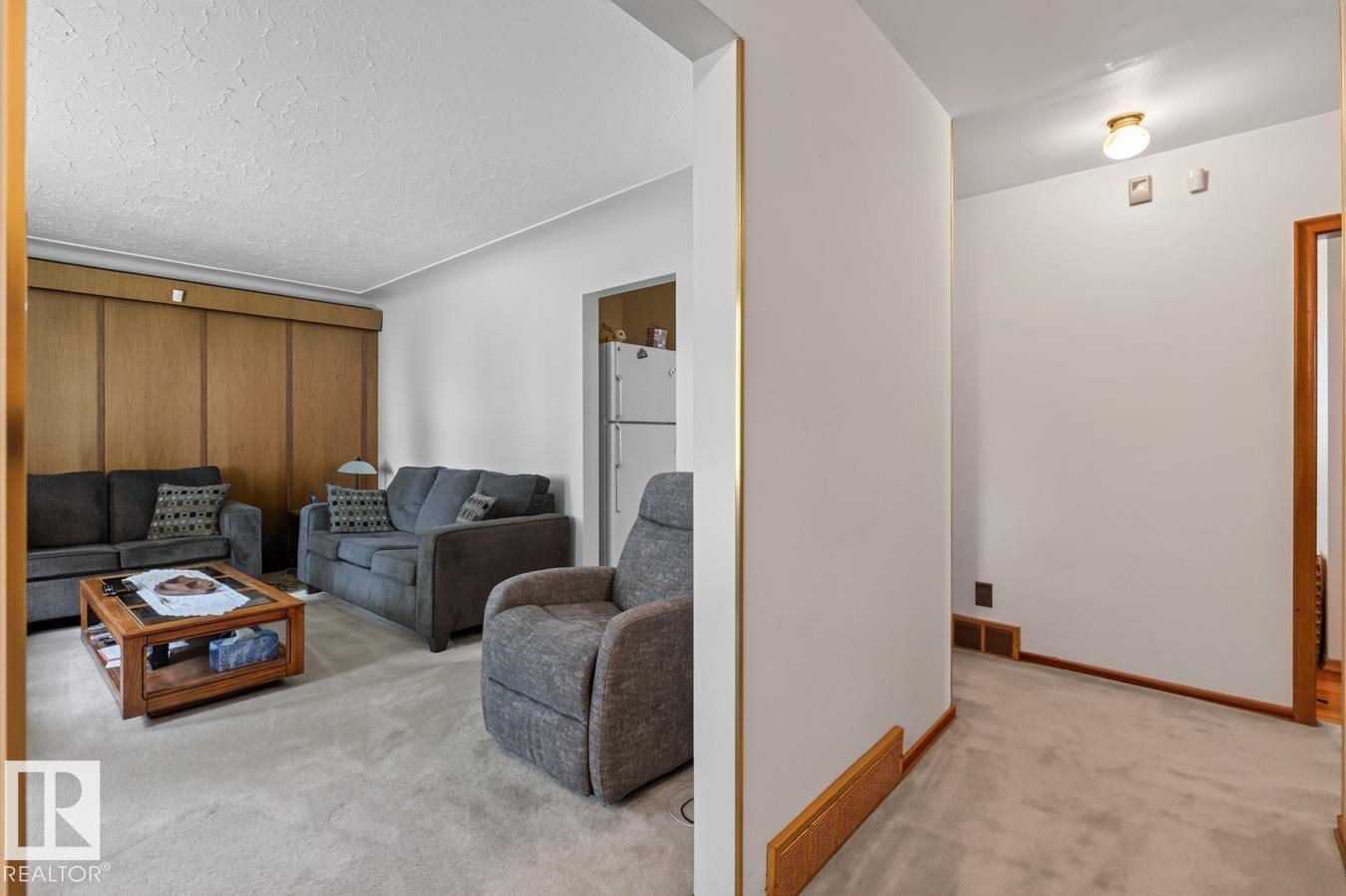 9419 65 AV NW - 17