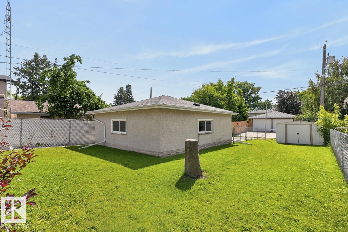 9419 65 AV NW - 29