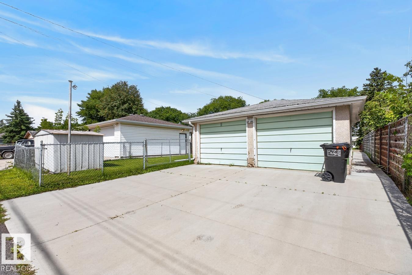 9419 65 AV NW - 33