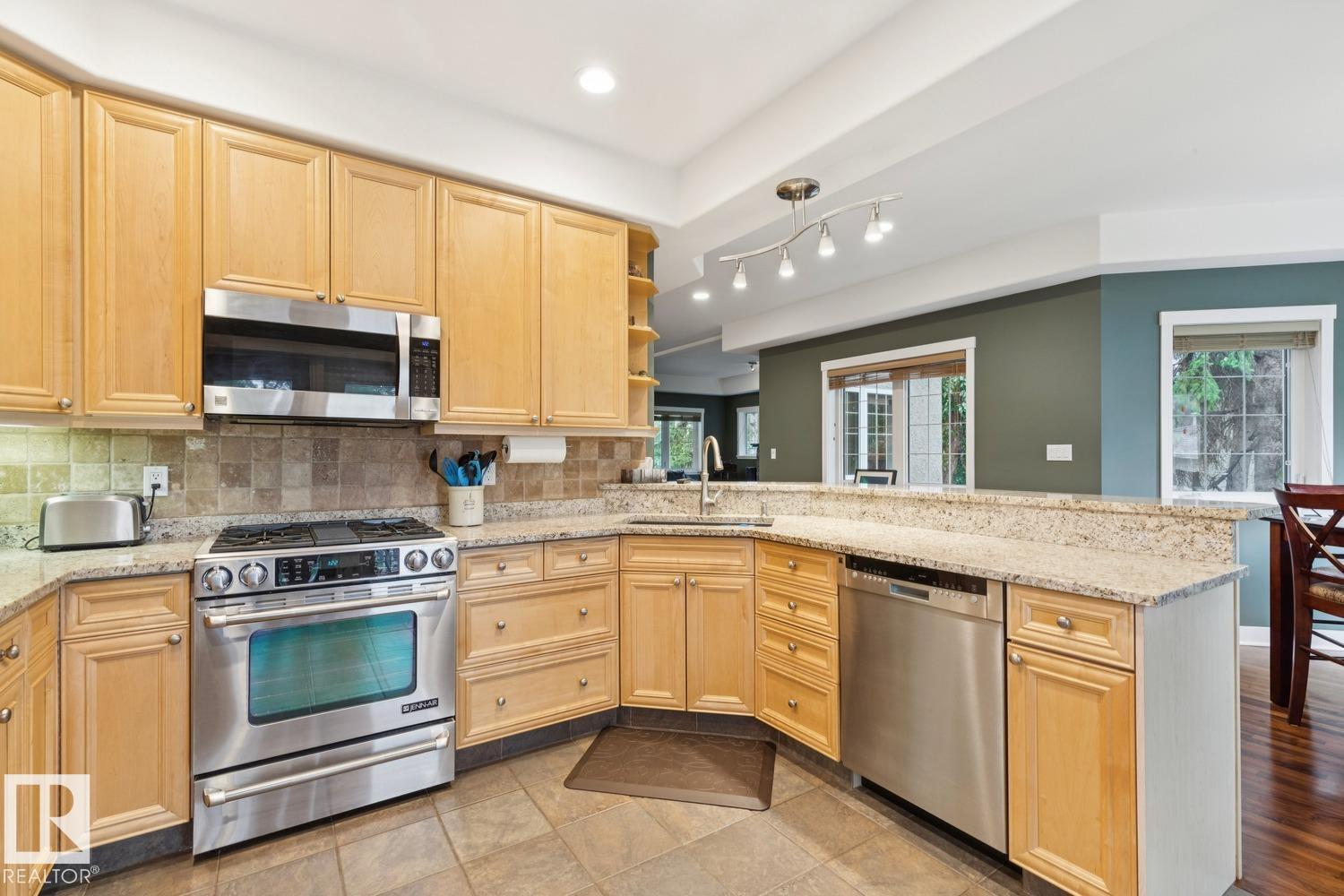 11030 122 ST NW, Westmount, Edmonton photo 3