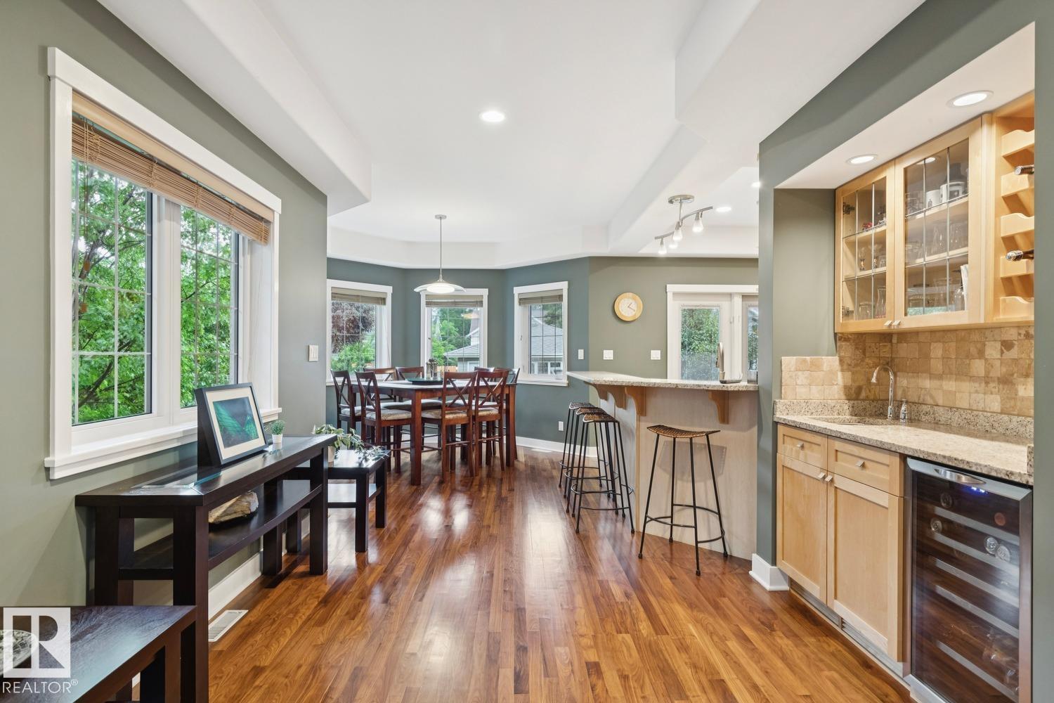 11030 122 Street NW - Photo 6