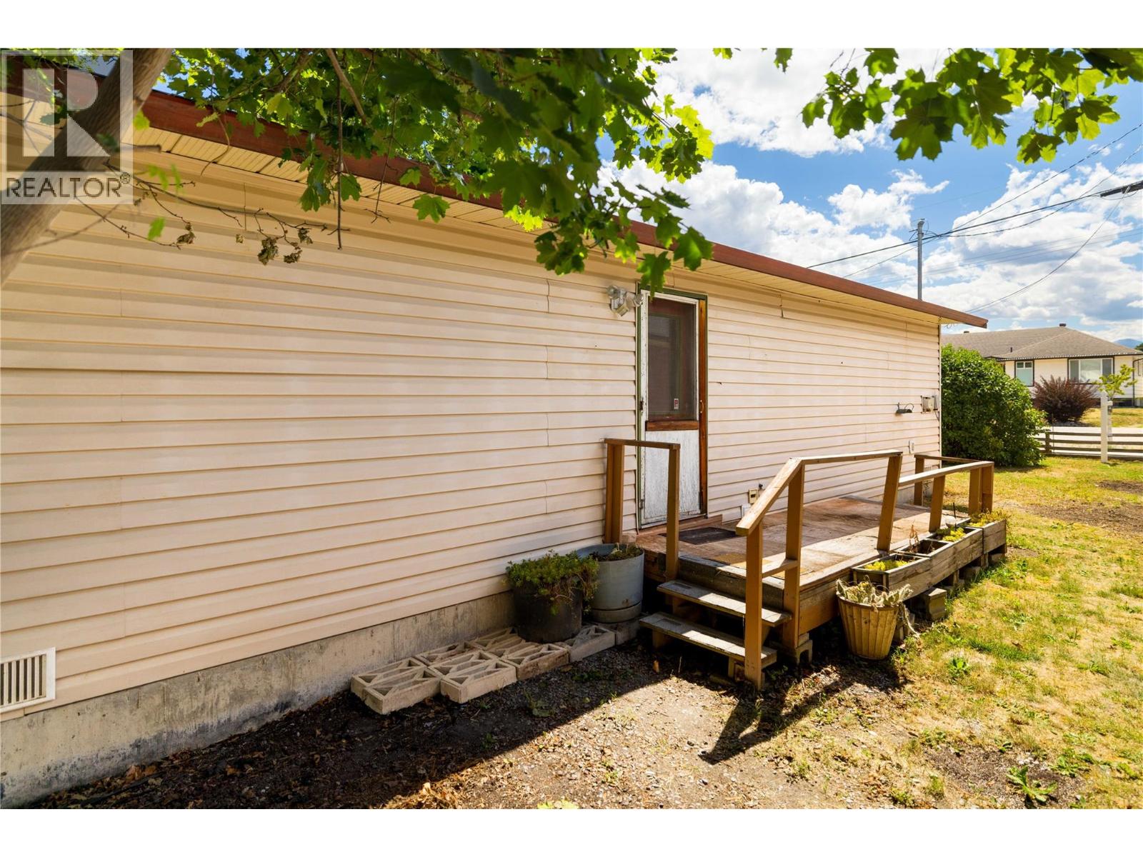717 Regent Avenue - Image 13