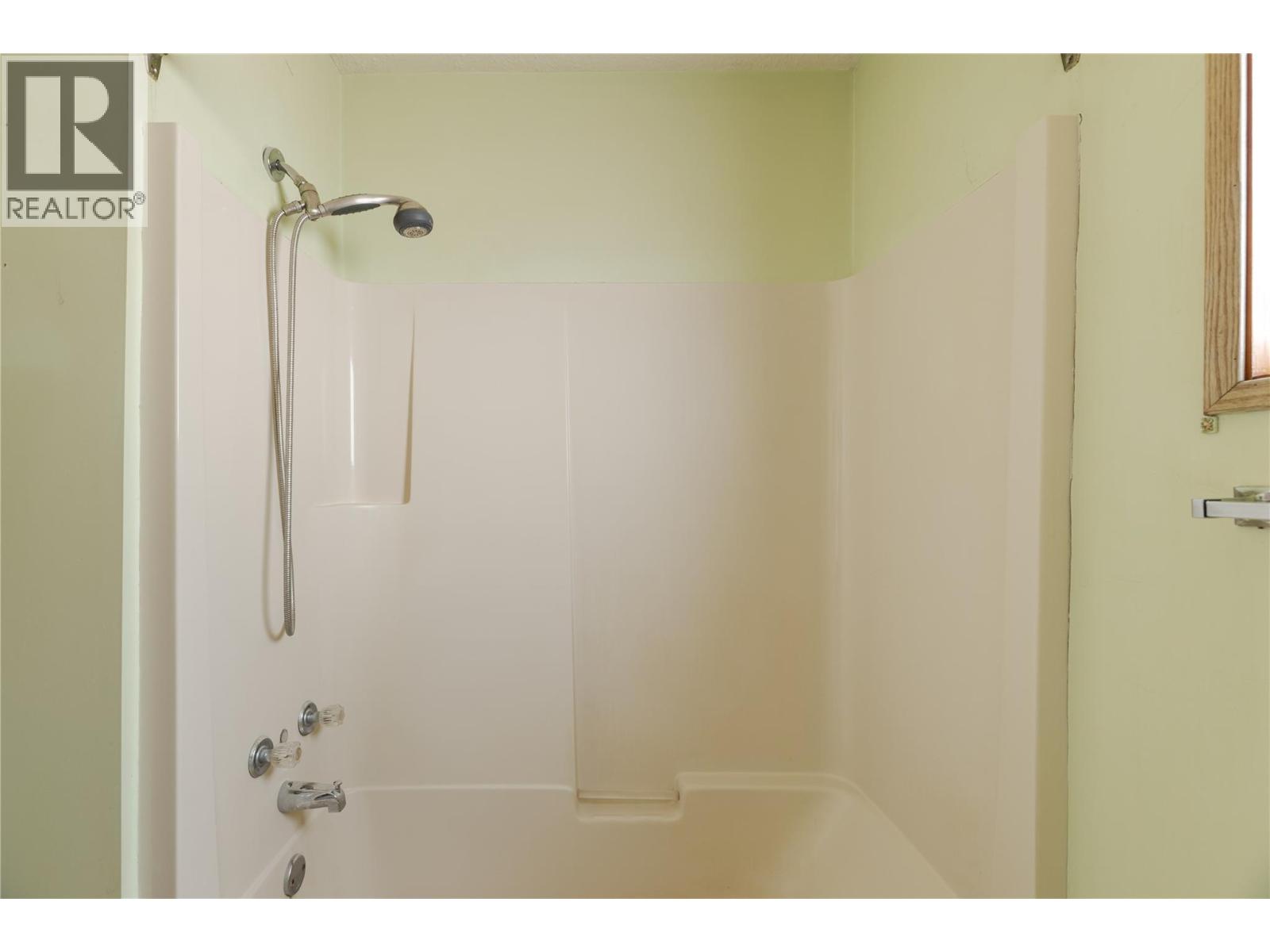 717 Regent Avenue - 26