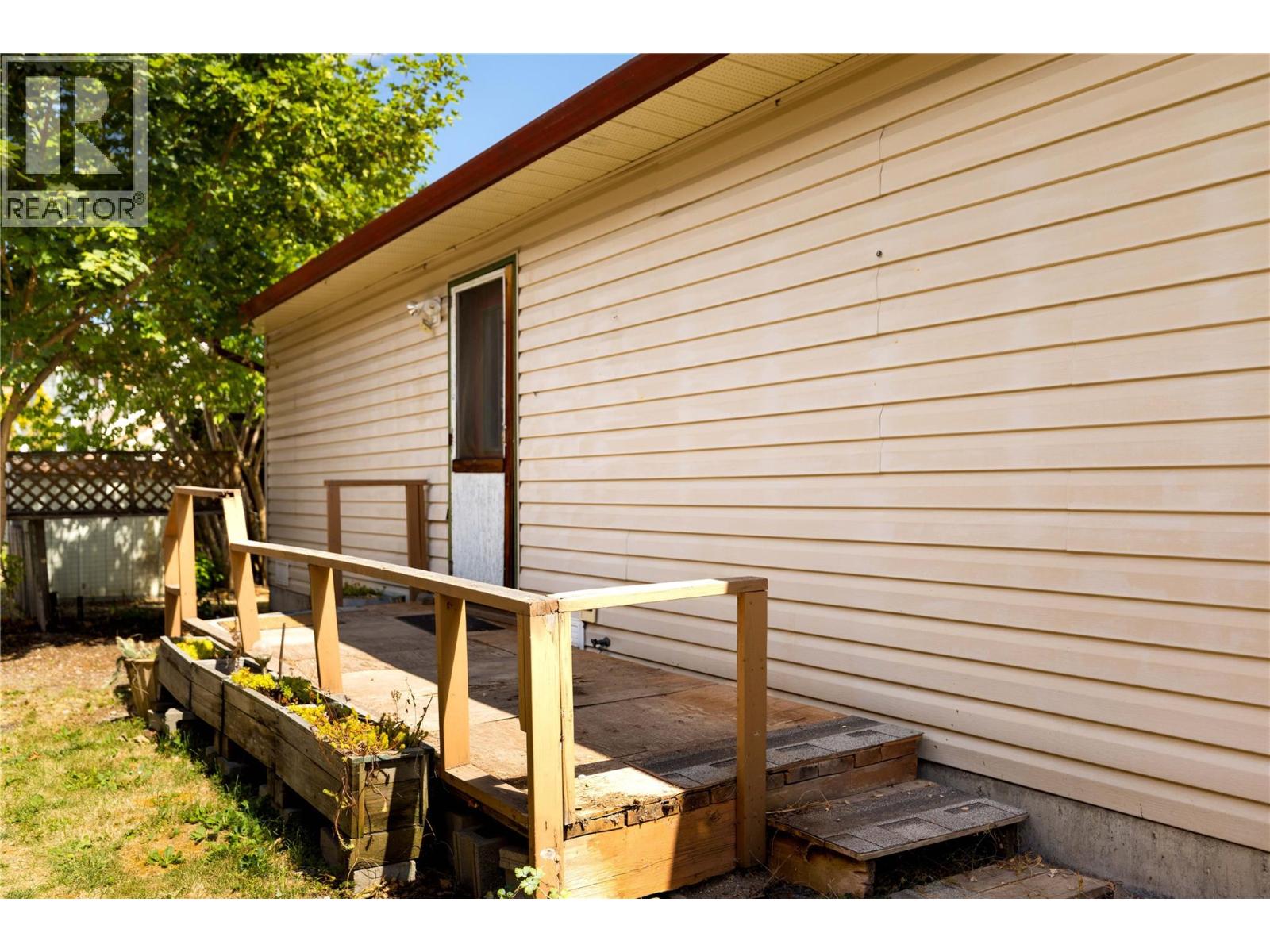717 Regent Avenue - 12