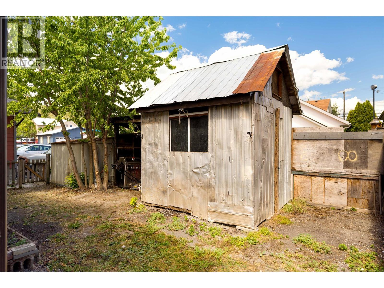 717 Regent Avenue - Image 7