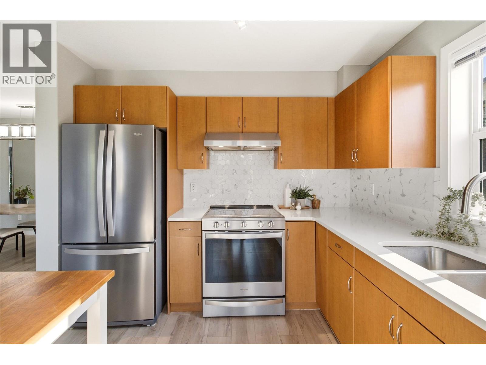 215 563 Yates Road, Kelowna