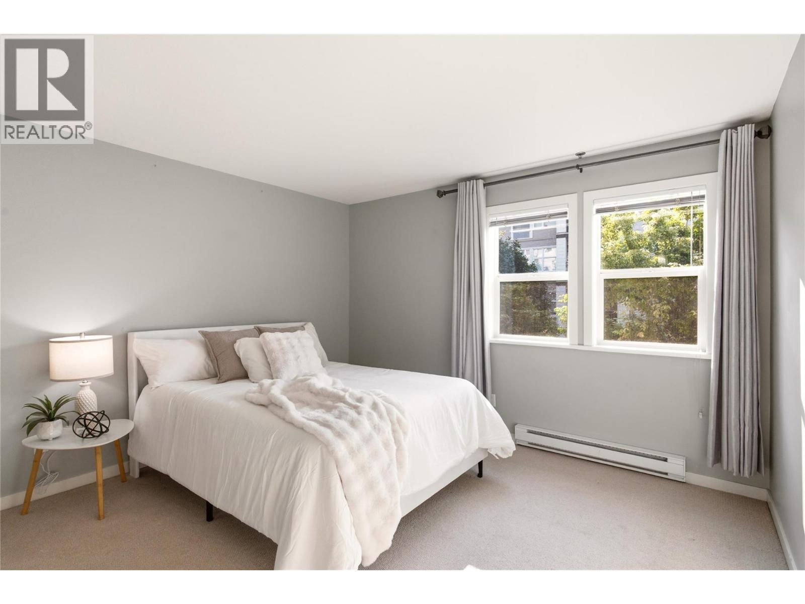 215 563 Yates Road, Kelowna
