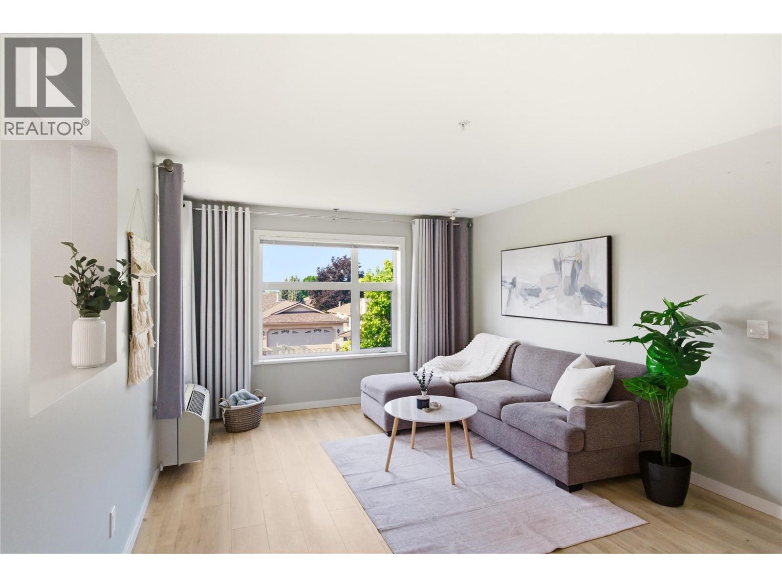 #215 563 Yates Road - 2