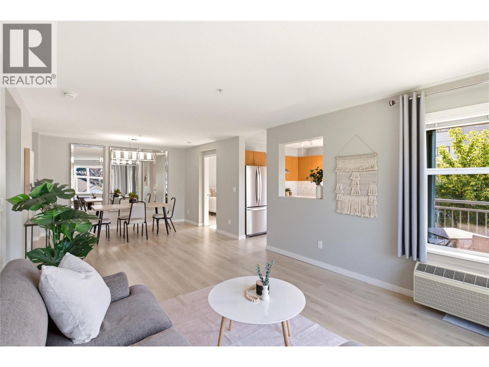 215 563 Yates Road, Kelowna