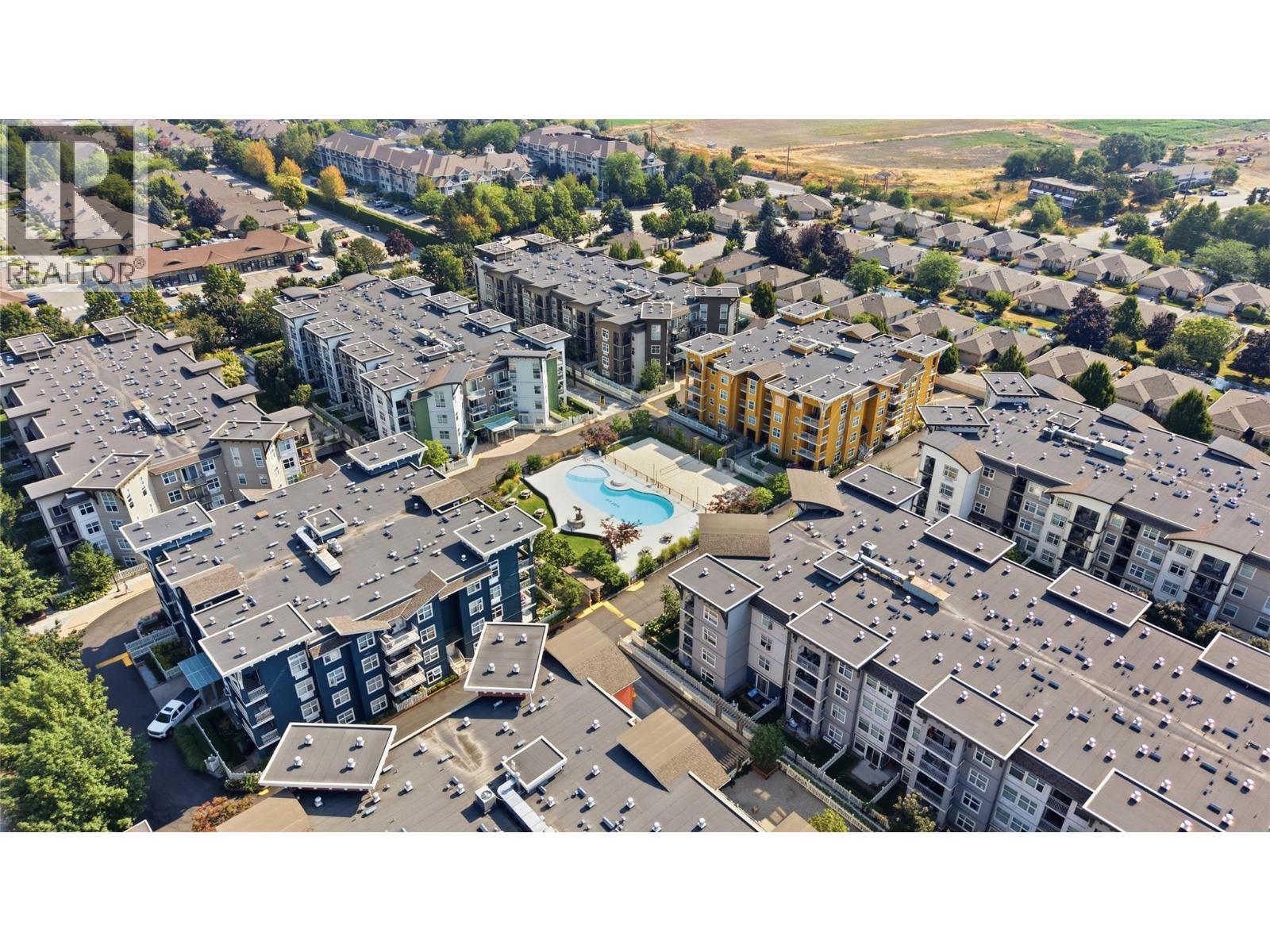 #215 563 Yates Road - 53