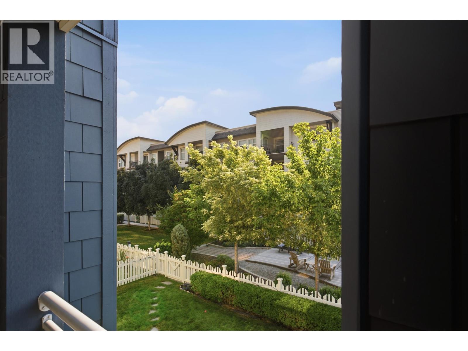 215 563 Yates Road, Kelowna