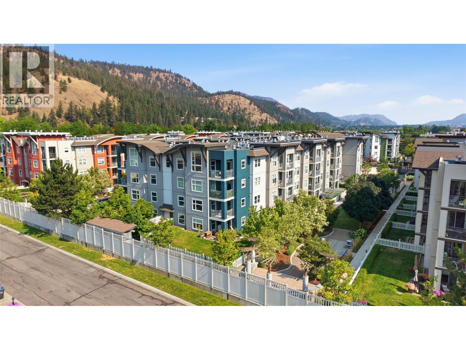 215 563 Yates Road, Kelowna