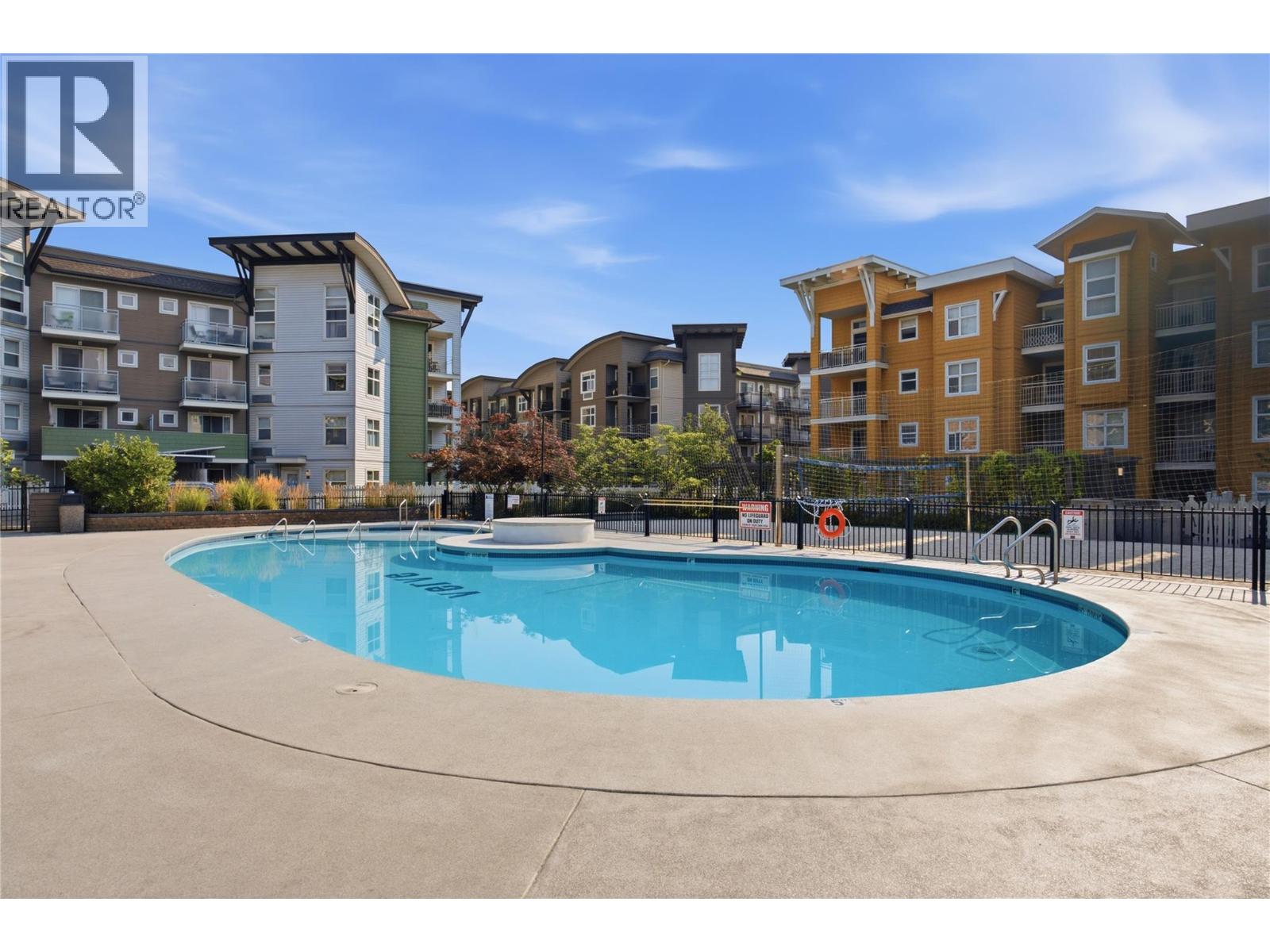 215 563 Yates Road, Kelowna