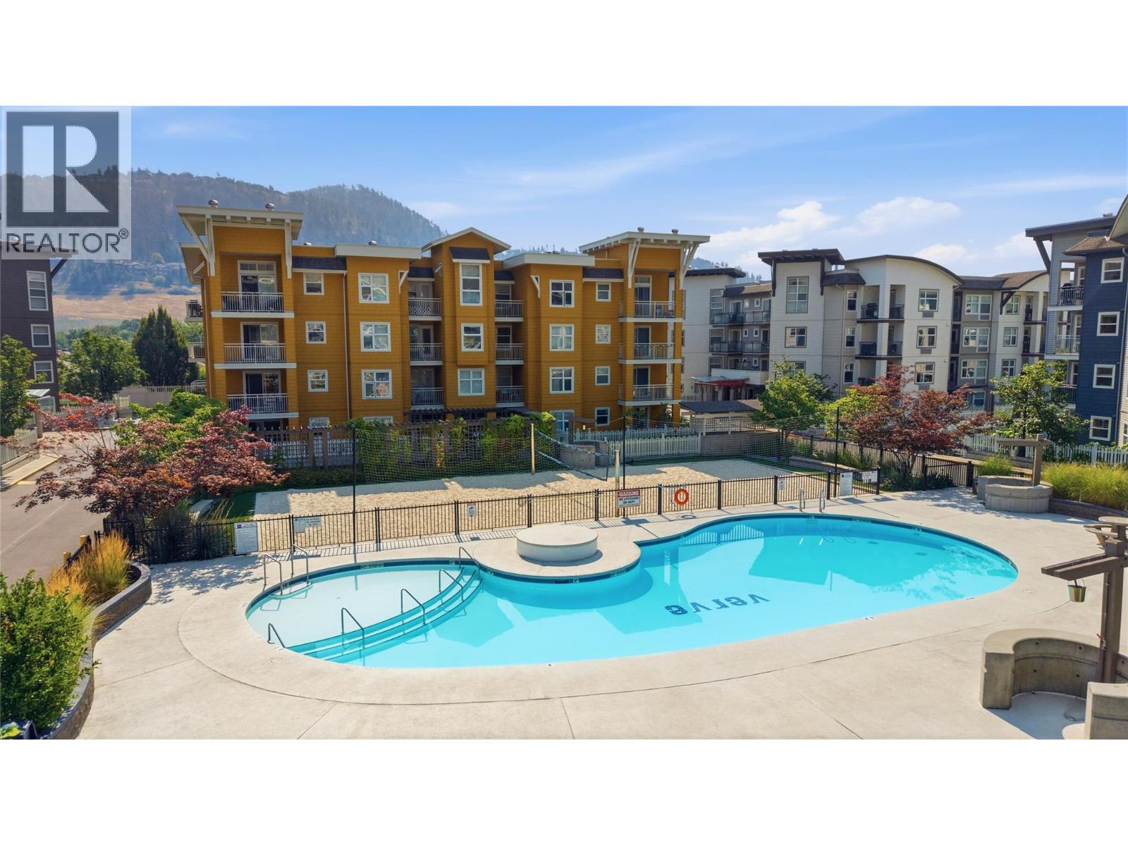 215 563 Yates Road, Kelowna