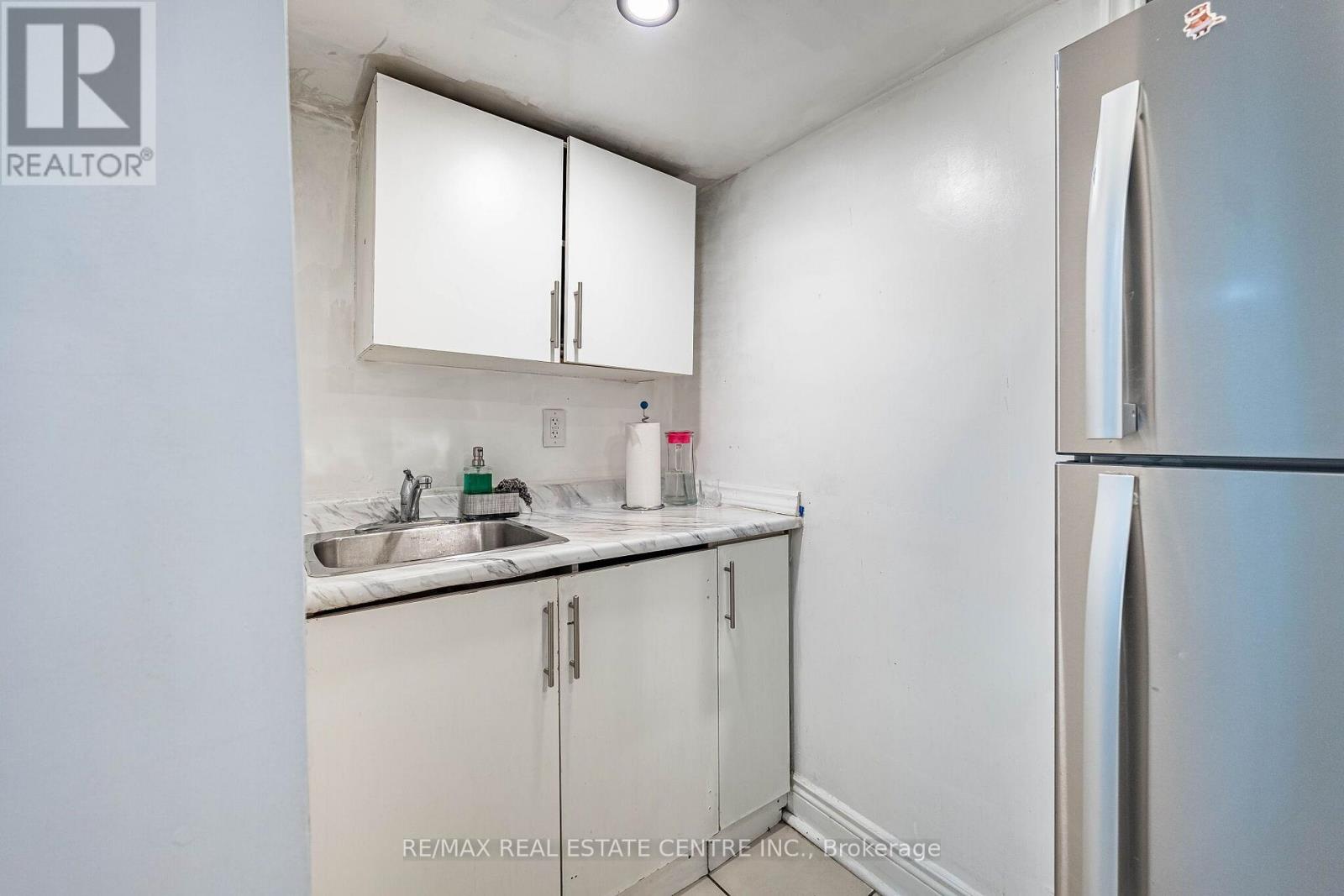 9 LOFTSMOOR DRIVE - 45