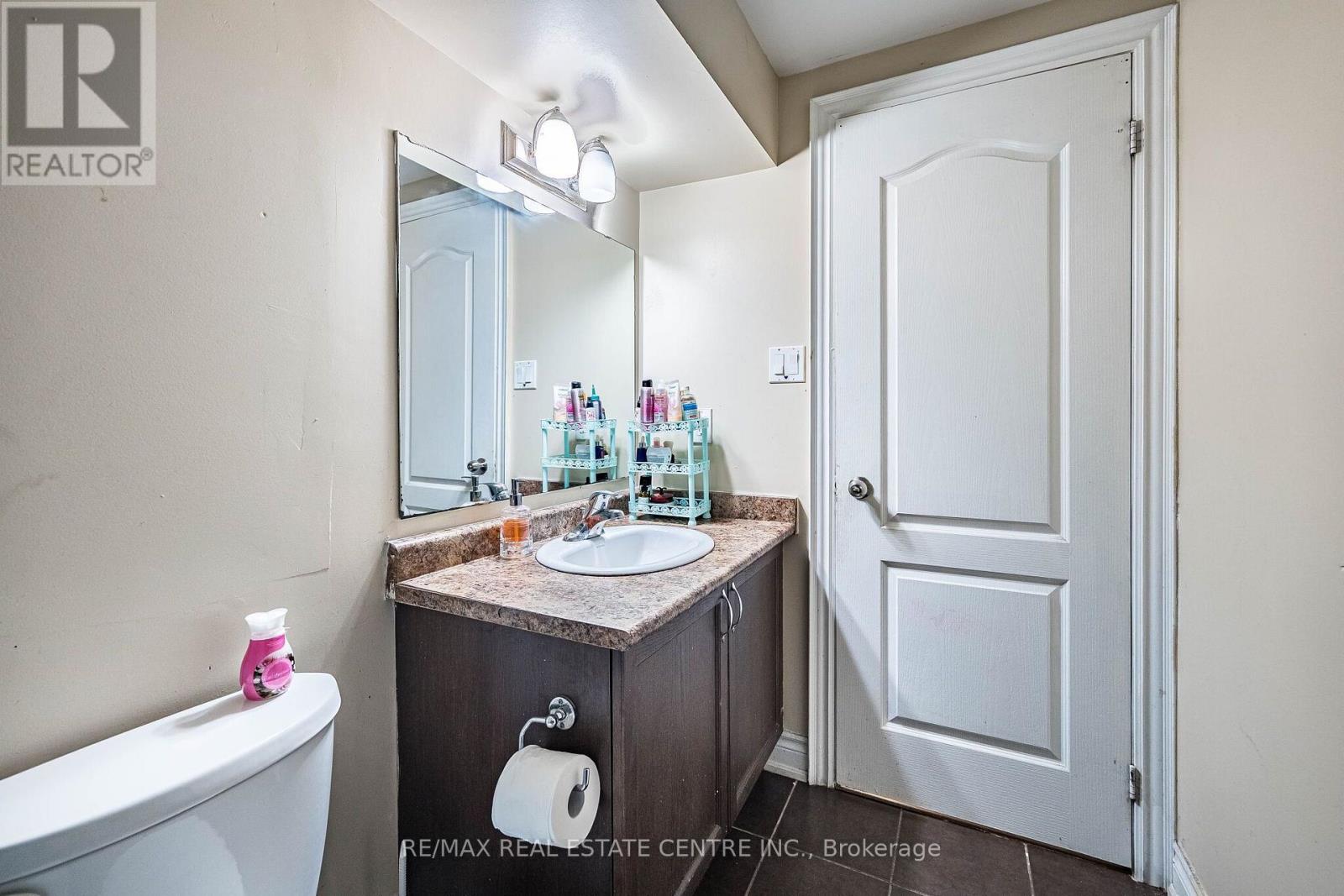 9 LOFTSMOOR DRIVE - 48