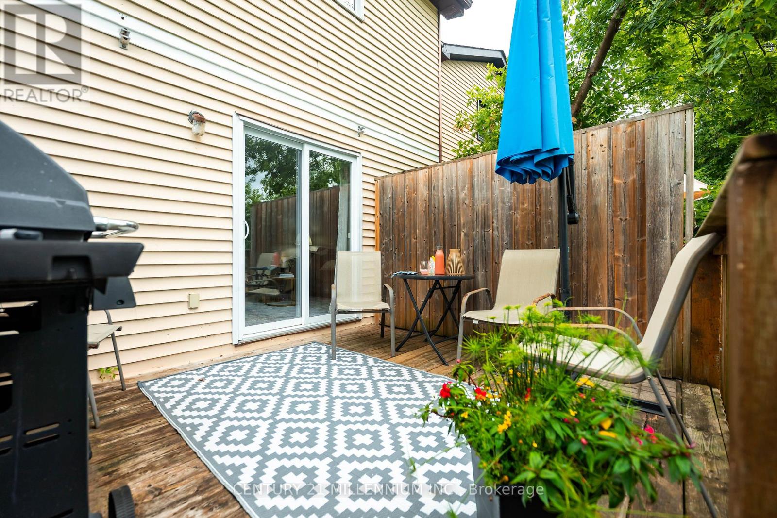 513 PINEVIEW GARDENS - 27