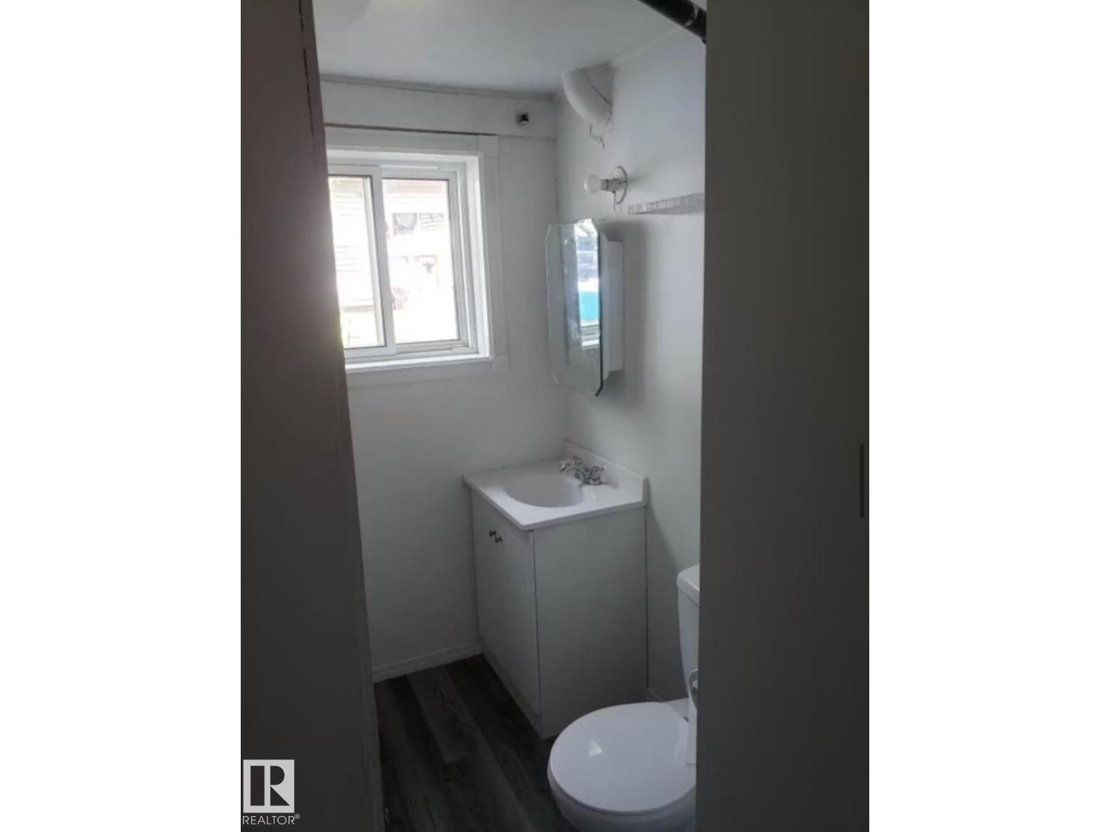 11404 127 Avenue NW - Photo 21
