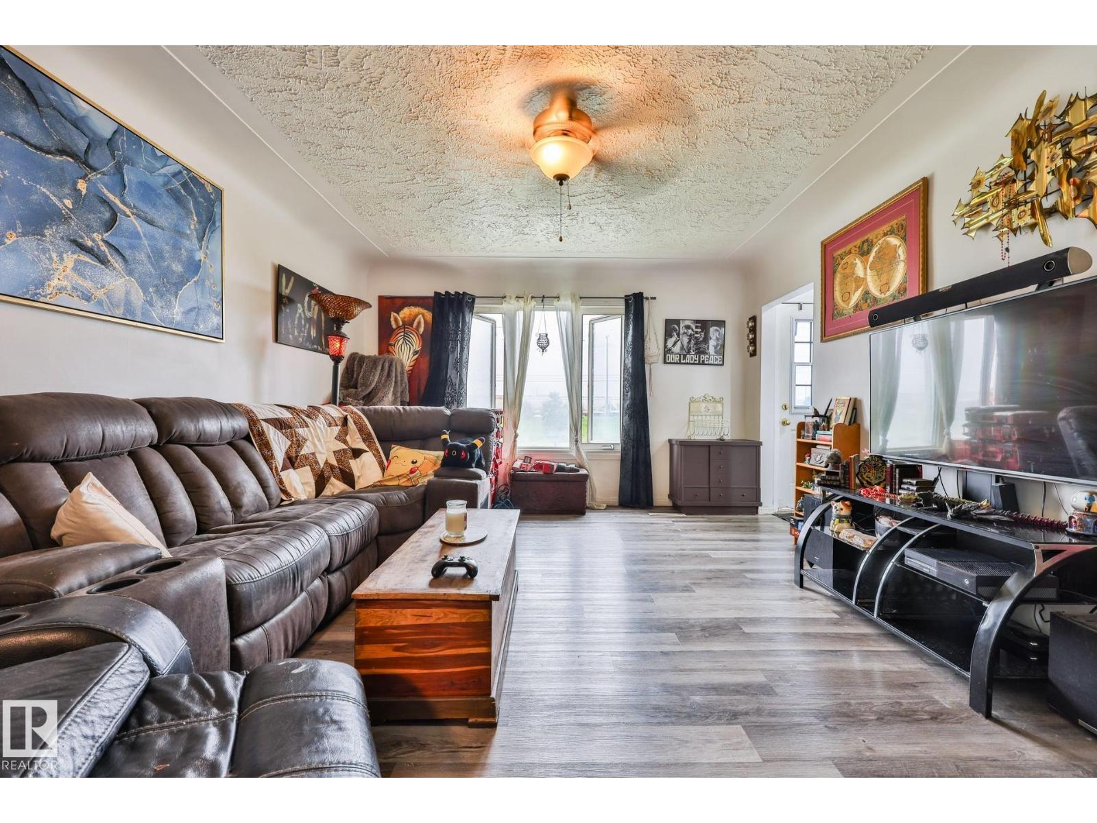 11404 127 Avenue NW - Photo 8