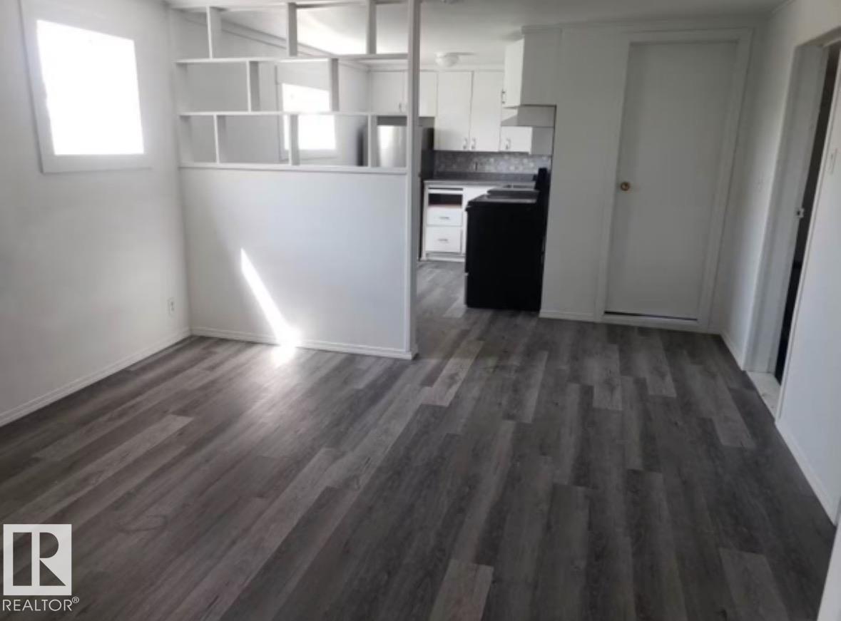 11404 127 Avenue NW - Photo 17