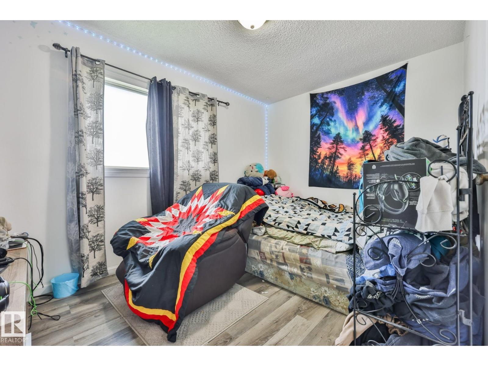 11404 127 Avenue NW - Photo 14
