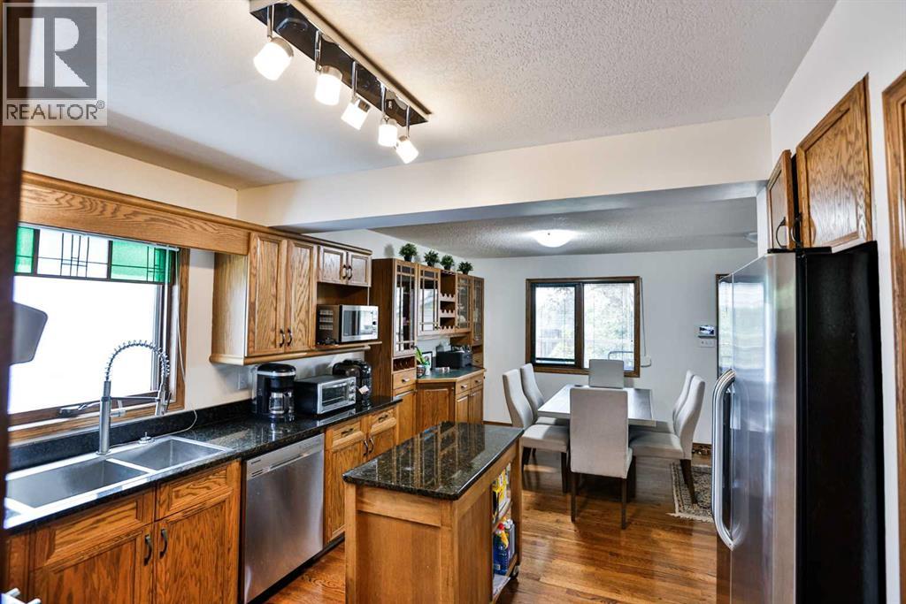 936 13 Street South - Photo 5