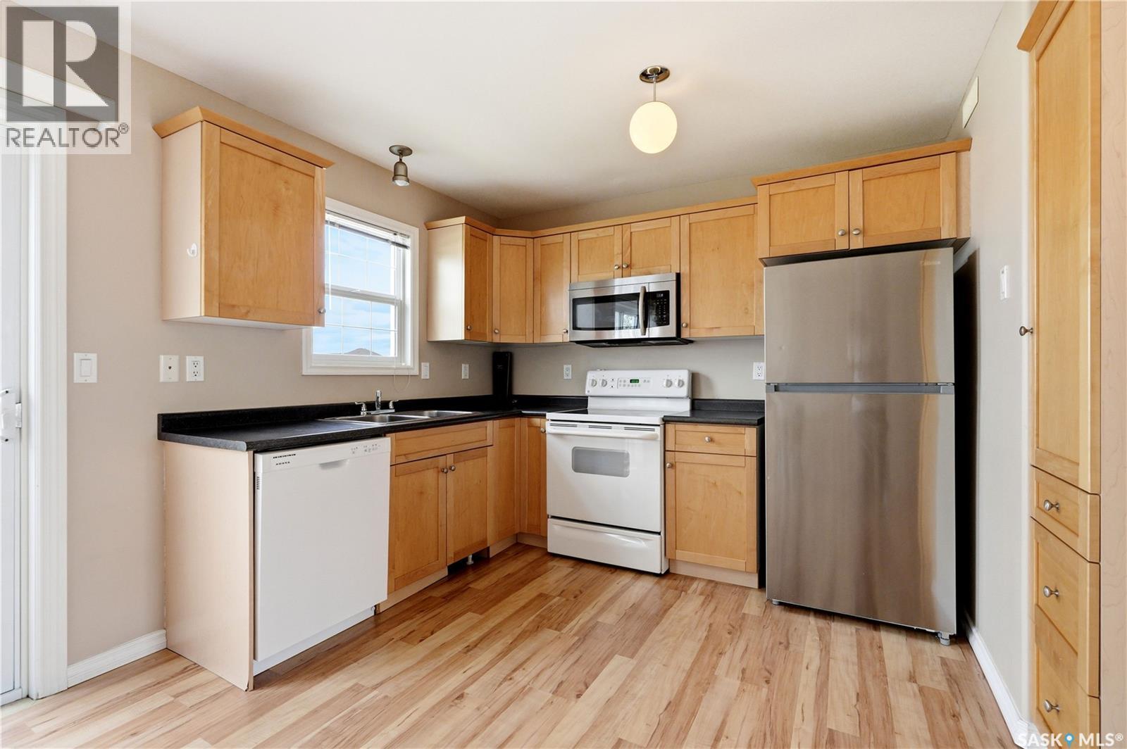 #52 118 Pawlychenko LANE - 2