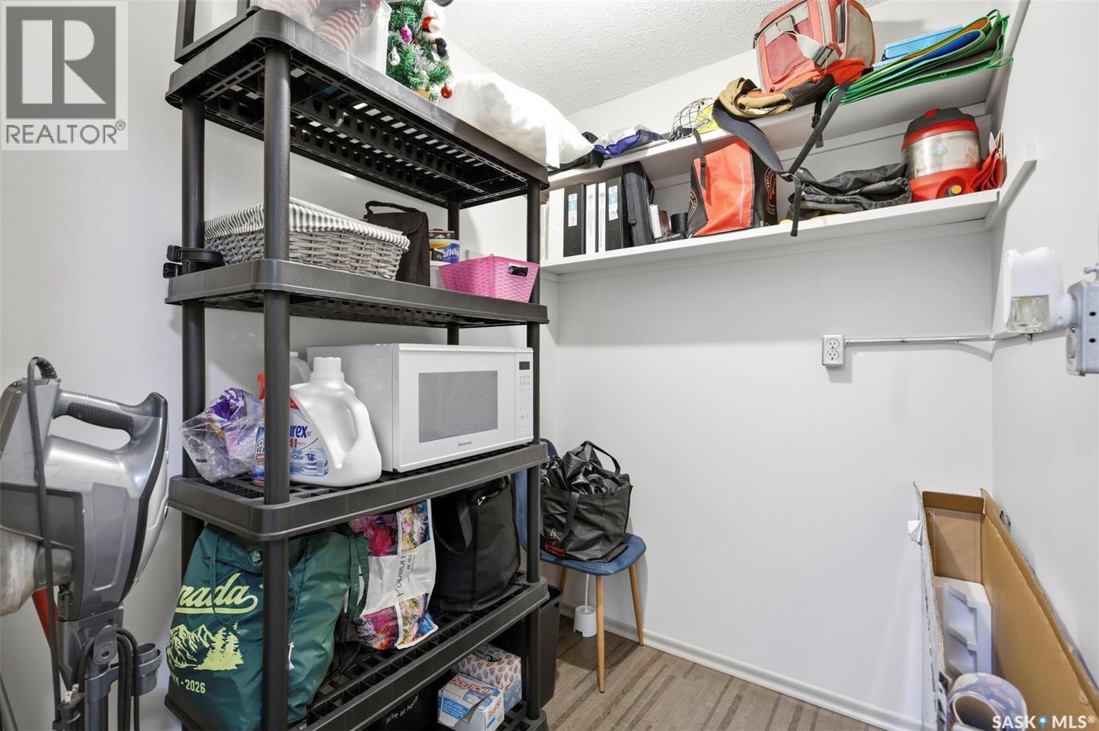 #40 4219 Degeer STREET - Image 24