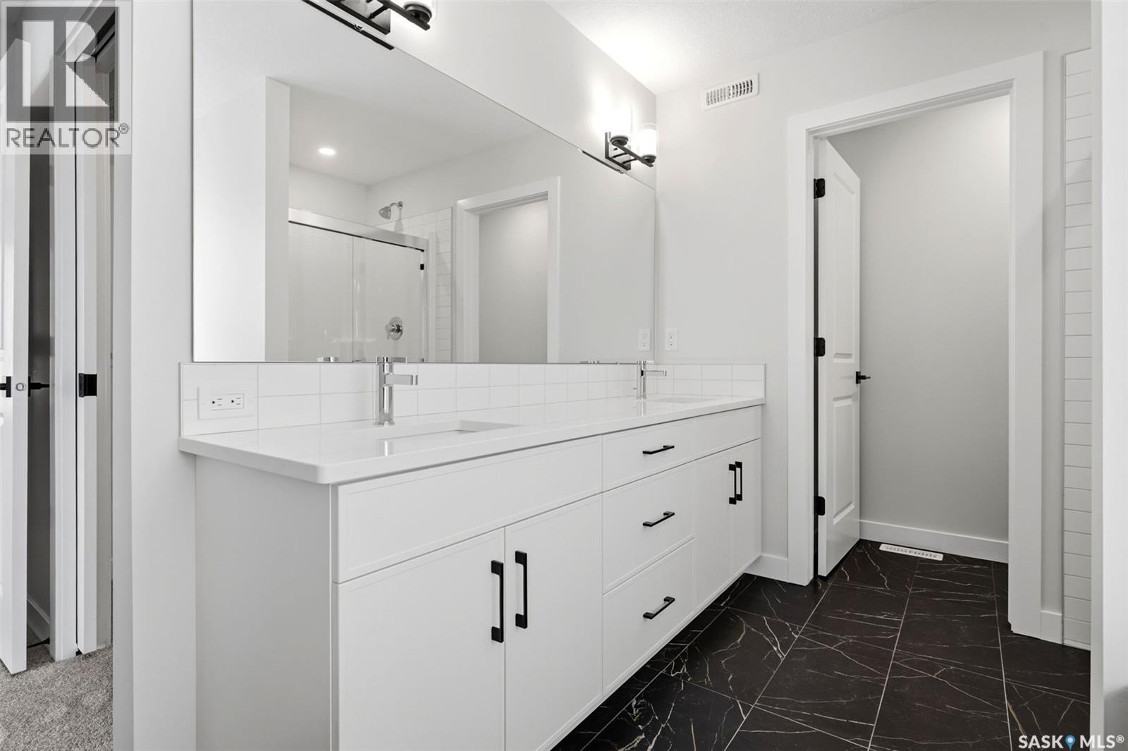 3148 Favel DRIVE - Image 24