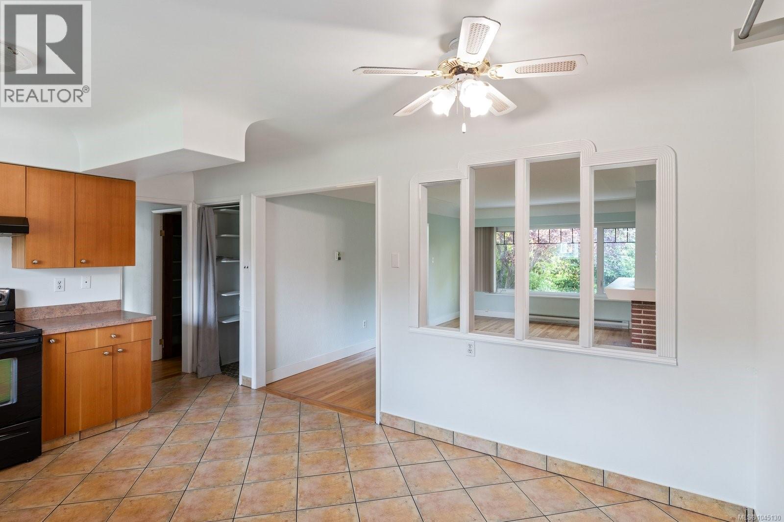 1481 Bay St - 8