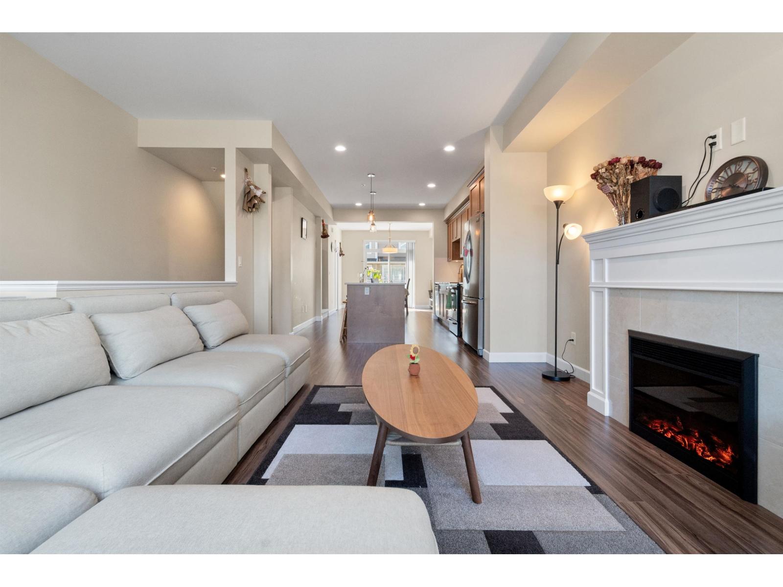 3 Bed, 3 Bath House for Sale in Langley – 56 7059 210 STREET, Langley – MLS# R3154308 - Image 6