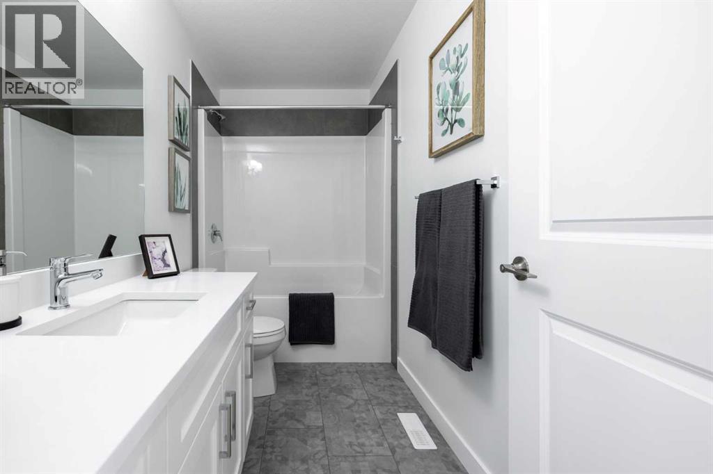 304 Edgefield Close - Photo 17